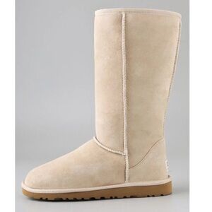 UGG | classic tall boot.